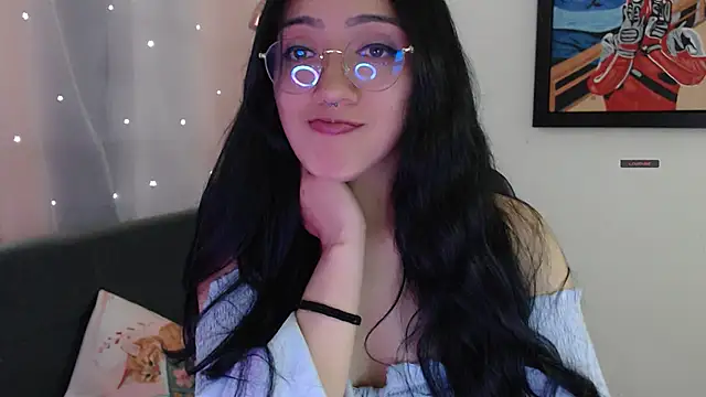 Snapshot of Suzanne_abbey chatting on February 25, 2026, 11:03 pm Suzanne abbey online show from February 25, 2026, 11:03 pm