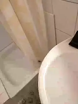 Snapshot of Luukas5239 chatting on January 12, 2025, 11:39 am Luukas5239 online show from January 12, 2025, 11:39 am