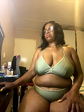 Nomthie online show from November 20, 2025, 8:52 pm