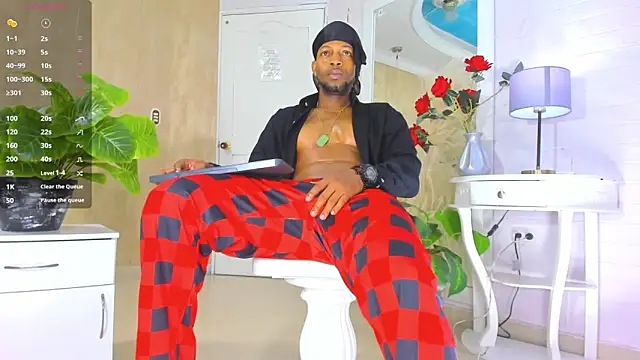 Snapshot of RicoBrown777_ chatting on June 10, 2026, 4:34 am RicoBrown777 online show from June 10, 2026, 4:34 am