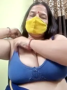 Snapshot of IndianAngle chatting on September 17, 2025, 9:38 pm IndianAngle online show from September 17, 2025, 9:38 pm