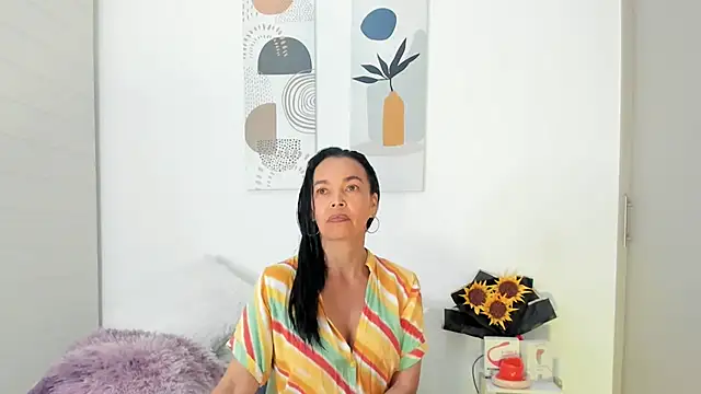 Evawalker  online show from October 9, 2025, 3:15 am