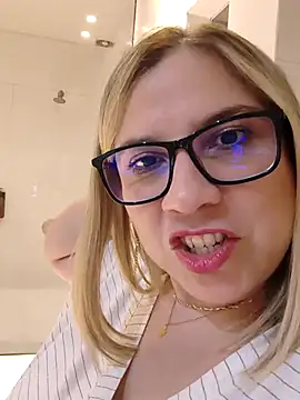 Snapshot of MissMaria chatting on February 8, 2026, 3:54 am MissMaria online show from February 8, 2026, 3:54 am