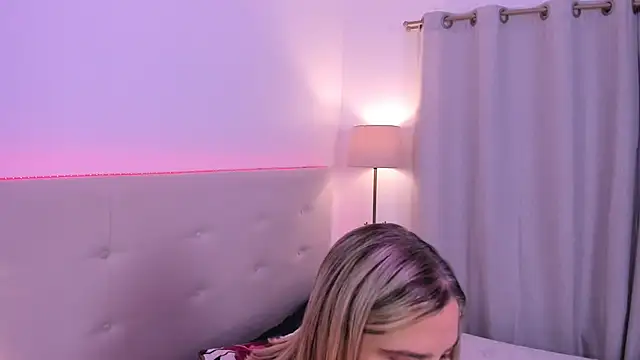 Snapshot of MissMaria chatting on February 25, 2026, 3:27 am MissMaria online show from February 25, 2026, 3:27 am