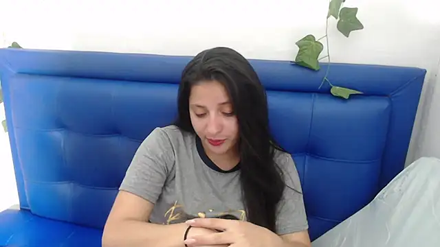 cherry modelx  online show from May 21, 2026, 2:07 am
