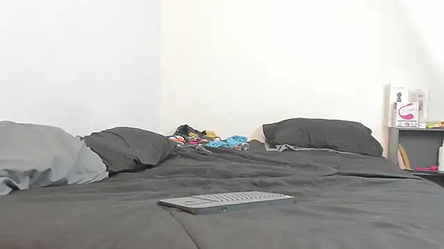 Snapshot of evanandsunny chatting on December 14, 2024, 10:39 pm evanandsunny online show from December 14, 2024, 10:39 pm