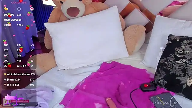 misspaulinaa online show from December 7, 2024, 5:26 am