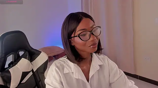 SavannahWildee online show from February 2, 2025, 3:39 pm