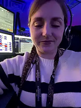 Snapshot of mirannacult chatting on December 9, 2024, 6:45 am mirannacult online show from December 9, 2024, 6:45 am