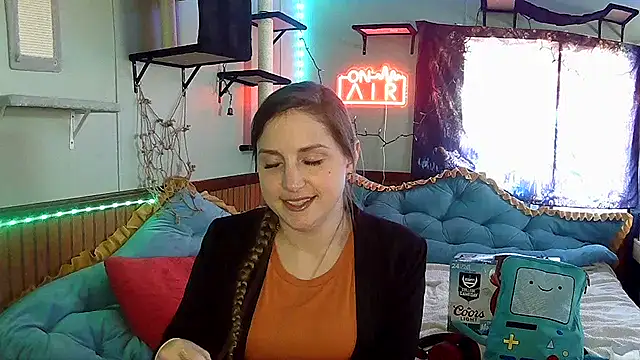 Snapshot of mirannacult chatting on December 9, 2024, 4:15 pm mirannacult online show from December 9, 2024, 4:15 pm