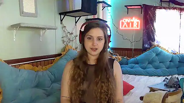 Snapshot of mirannacult chatting on December 12, 2024, 3:27 pm mirannacult online show from December 12, 2024, 3:27 pm