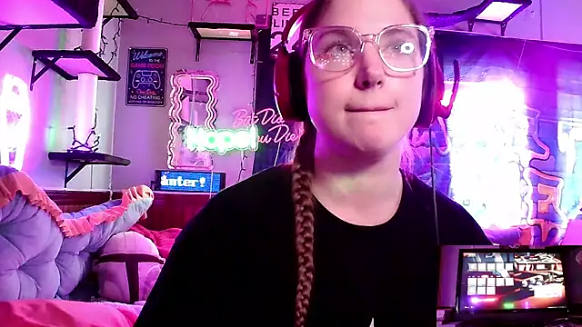 Snapshot of mirannacult chatting on February 1, 2025, 6:08 pm mirannacult online show from February 1, 2025, 6:08 pm