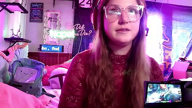 Snapshot of mirannacult chatting on February 2, 2025, 6:10 pm mirannacult online show from February 2, 2025, 6:10 pm