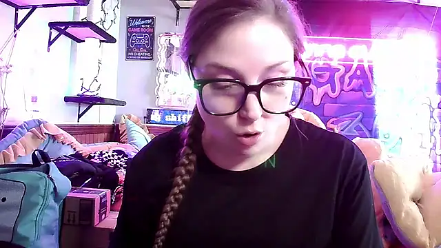 Snapshot of mirannacult chatting on February 8, 2025, 4:25 pm mirannacult online show from February 8, 2025, 4:25 pm
