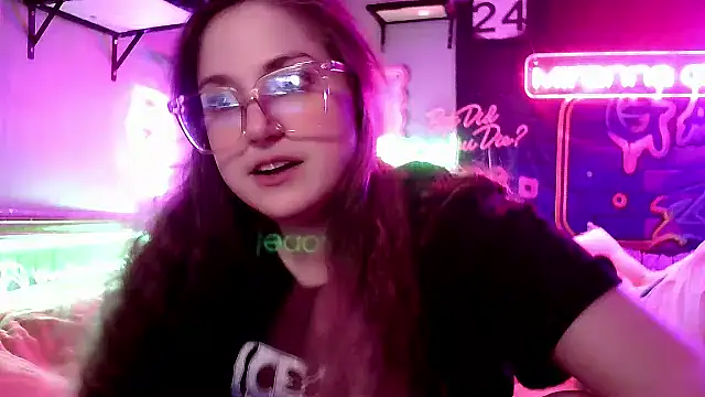 Snapshot of mirannacult chatting on March 19, 2025, 7:29 am mirannacult online show from March 19, 2025, 7:29 am