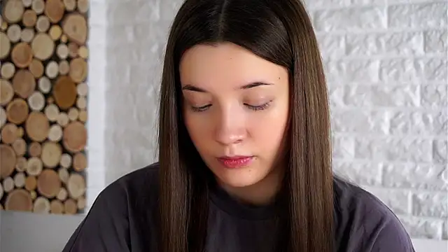 LowOncoming online show from September 22, 2025, 1:51 am