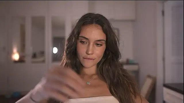 Snapshot of ValerieHill chatting on January 6, 2026, 2:26 am ValerieHill online show from January 6, 2026, 2:26 am