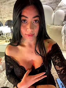 Snapshot of _MadiLee_ chatting on October 19, 2025, 2:56 am MadiLee online show from October 19, 2025, 2:56 am