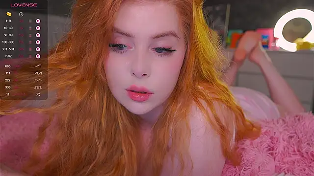 RedHotVixen0 online show from November 3, 2025, 11:59 pm