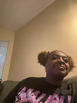 LillShayy online show from April 24, 2026, 12:35 am