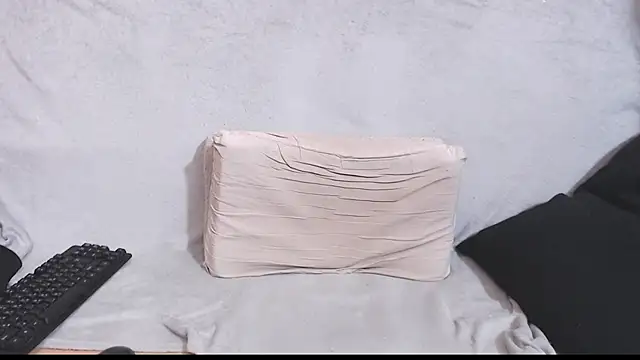 qustci-couple online show from February 7, 2025, 1:04 am