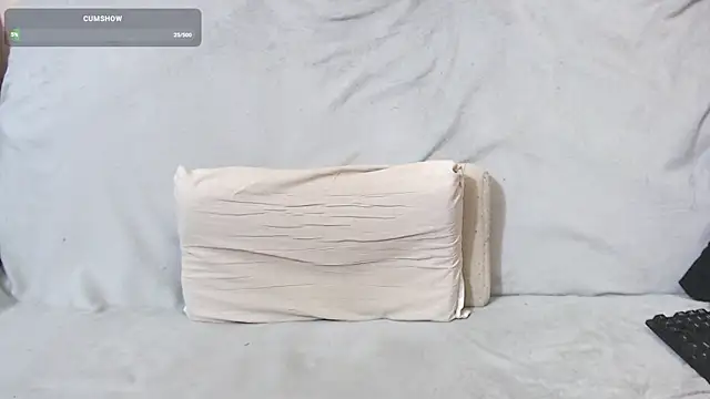 qustci-couple online show from March 8, 2025, 2:01 am