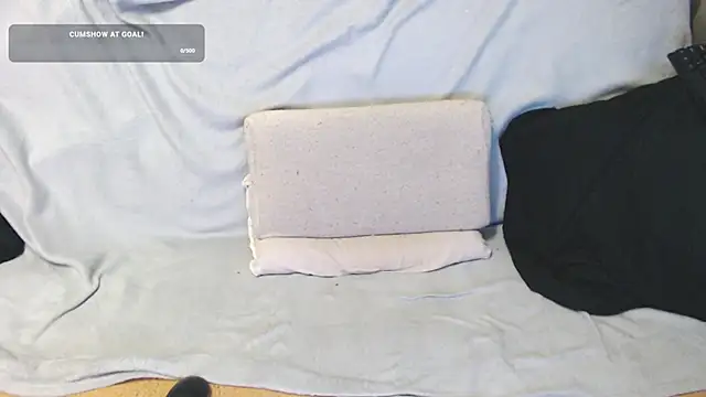 qustci-couple online show from March 20, 2025, 3:25 pm