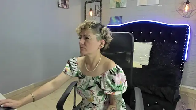 Maria fernandaxxx  online show from December 15, 2024, 3:45 am