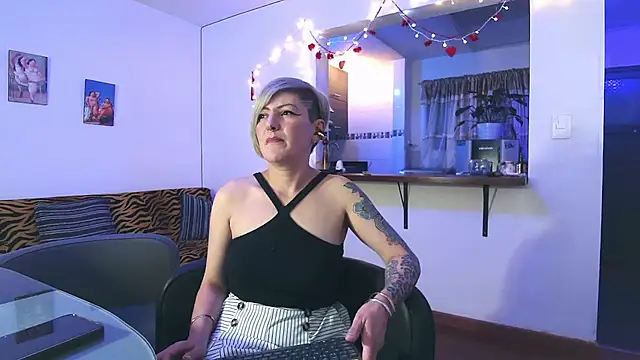 Maria fernandaxxx  online show from February 22, 2025, 3:12 am