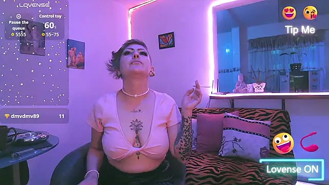 Maria fernandaxxx  online show from December 19, 2025, 7:32 pm