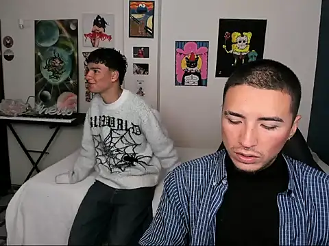 Snapshot of sweet_boys_xx chatting on September 16, 2025, 11:55 am sweet boys xx online show from September 16, 2025, 11:55 am