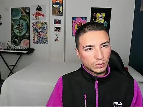 Snapshot of sweet_boys_xx chatting on September 18, 2025, 12:07 pm sweet boys xx online show from September 18, 2025, 12:07 pm