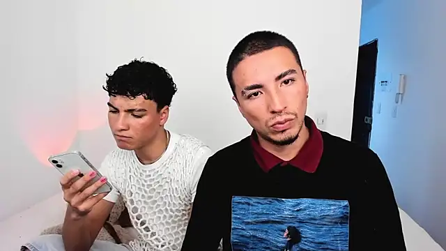 Snapshot of sweet_boys_xx chatting on October 27, 2025, 8:57 pm sweet boys xx online show from October 27, 2025, 8:57 pm