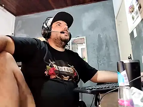 bumbumtatuado online show from June 4, 2026, 1:33 am