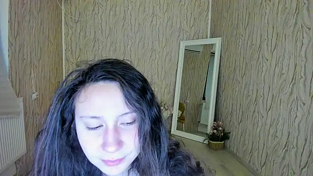 AishaRouhi online show from January 13, 2025, 5:23 am
