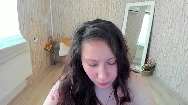 Snapshot of AishaRouhi chatting on February 14, 2025, 8:21 am AishaRouhi online show from February 14, 2025, 8:21 am