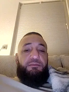 Snapshot of Reeeks69 chatting on September 29, 2025, 4:28 am Reeeks69 online show from September 29, 2025, 4:28 am