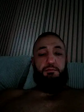 Snapshot of Reeeks69 chatting on October 21, 2025, 3:24 pm Reeeks69 online show from October 21, 2025, 3:24 pm