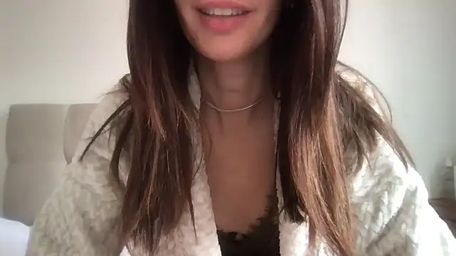 Snapshot of paolajonez chatting on October 19, 2025, 11:22 am paolajonez online show from October 19, 2025, 11:22 am