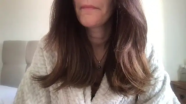 Snapshot of paolajonez chatting on October 25, 2025, 5:51 pm paolajonez online show from October 25, 2025, 5:51 pm