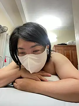 Hachi Sweetbabie  online show from August 2, 2026, 12:31 am