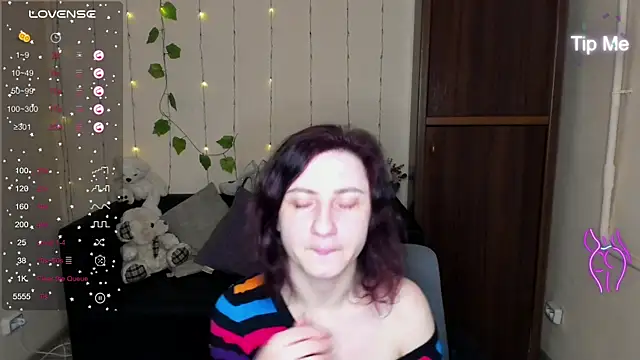 Muse kitty jenia online show from January 24, 2025, 2:18 am