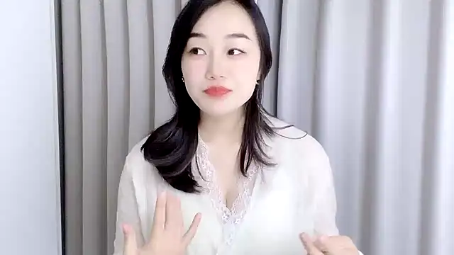 cloud8822 online show from November 13, 2025, 4:55 am