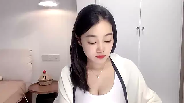 cloud8822 online show from April 24, 2026, 7:00 am