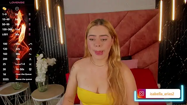 isabella arias1 online show from March 11, 2025, 3:59 am