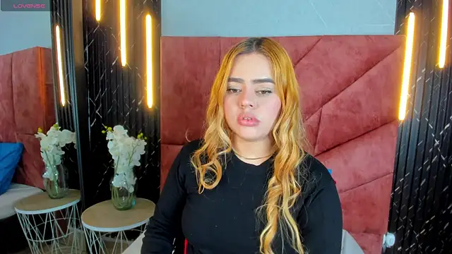 isabella arias1 online show from March 12, 2025, 3:57 am