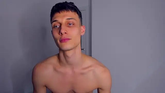 Kent Ross online show from October 28, 2025, 8:33 pm