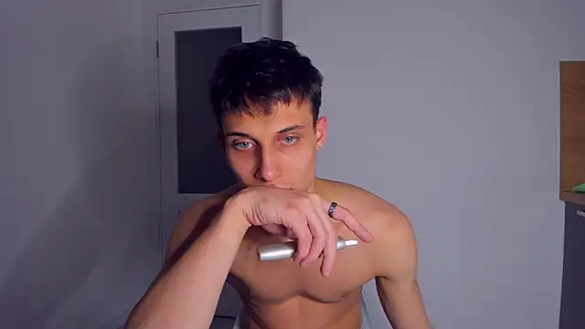 Snapshot of Kent_Ross chatting on November 24, 2025, 9:03 pm Kent Ross online show from November 24, 2025, 9:03 pm