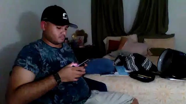 Snapshot of JooveyRose chatting on October 3, 2025, 1:24 am JooveyRose online show from October 3, 2025, 1:24 am