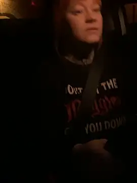 Snapshot of poussichienne chatting on March 7, 2026, 4:20 am poussichienne online show from March 7, 2026, 4:20 am